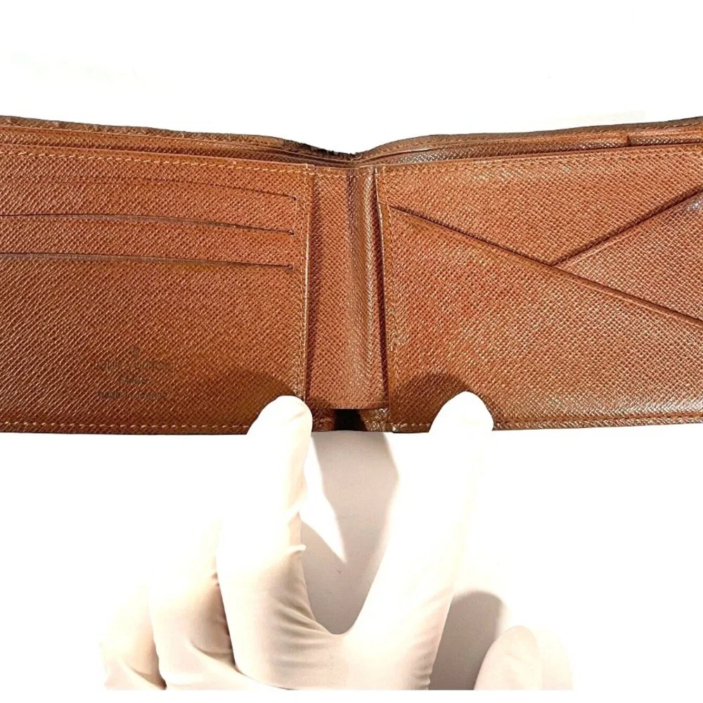 Louis Vuitton Authentic Monogram Men Brown Wallet- Preowned